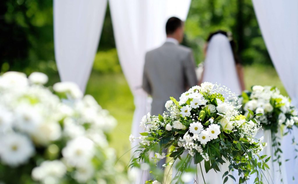 List of the Best Flowers for June Wedding