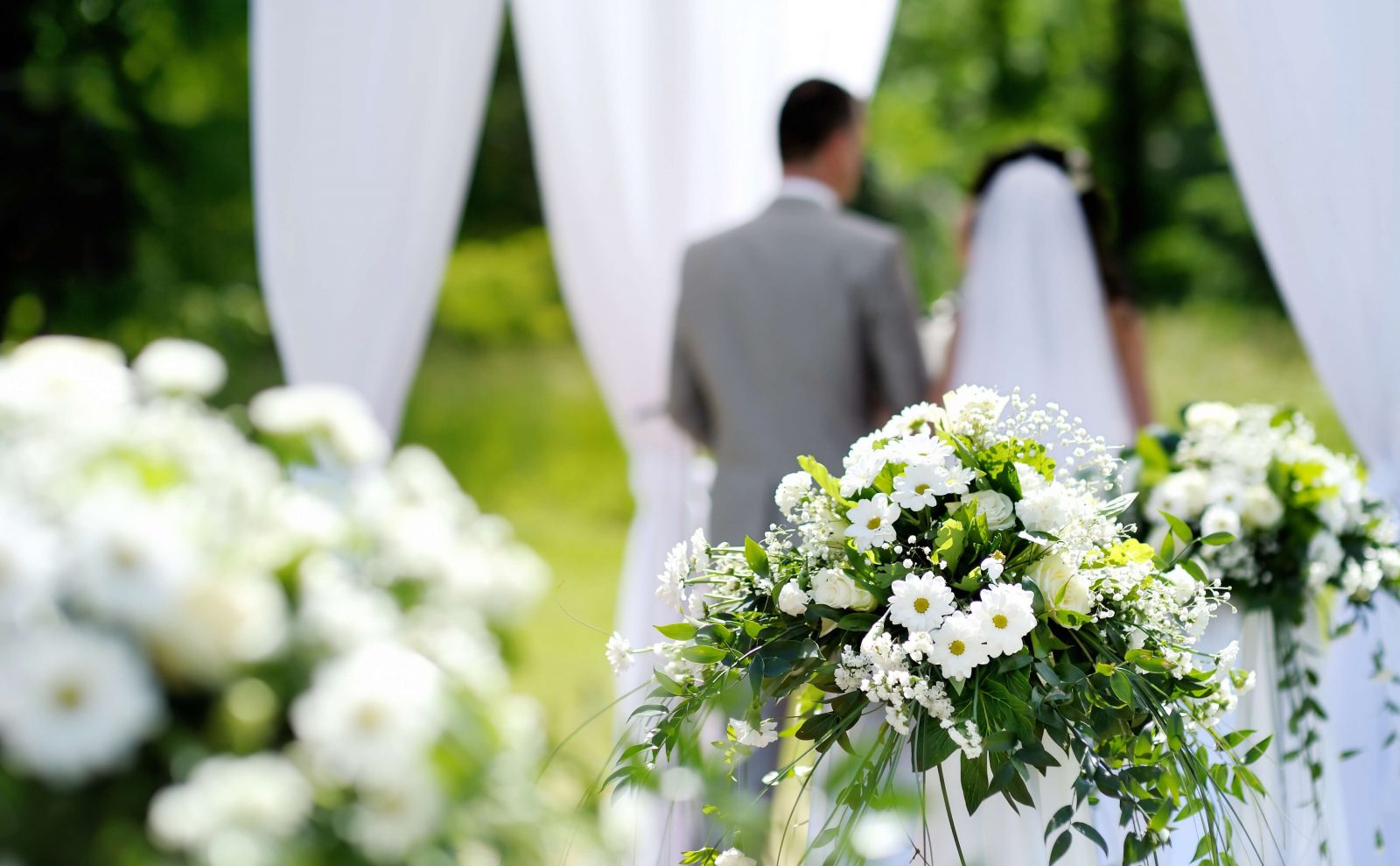 List of the Best Flowers for June Wedding