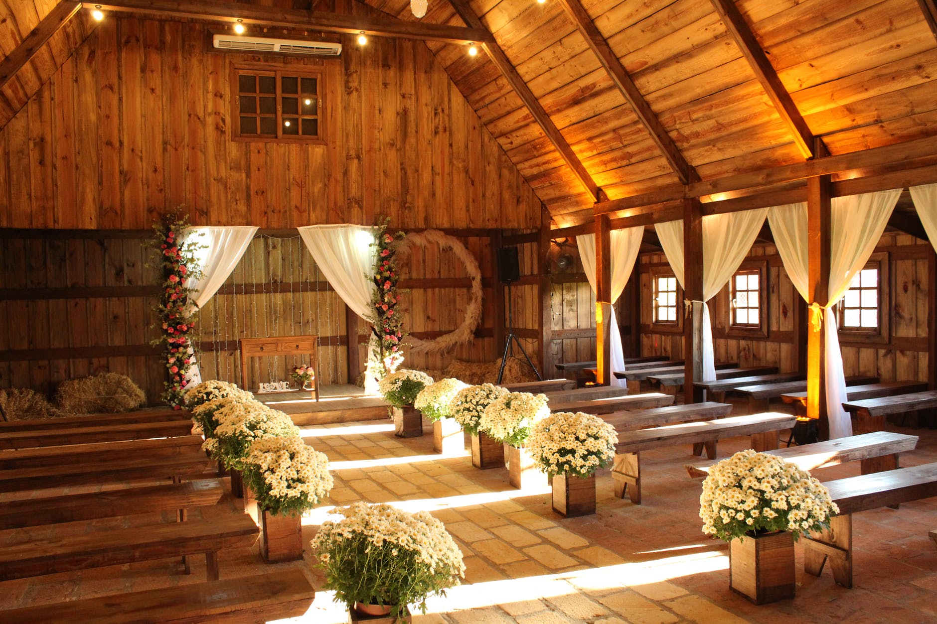 The Ultimate Guide To Planning A Micro Wedding