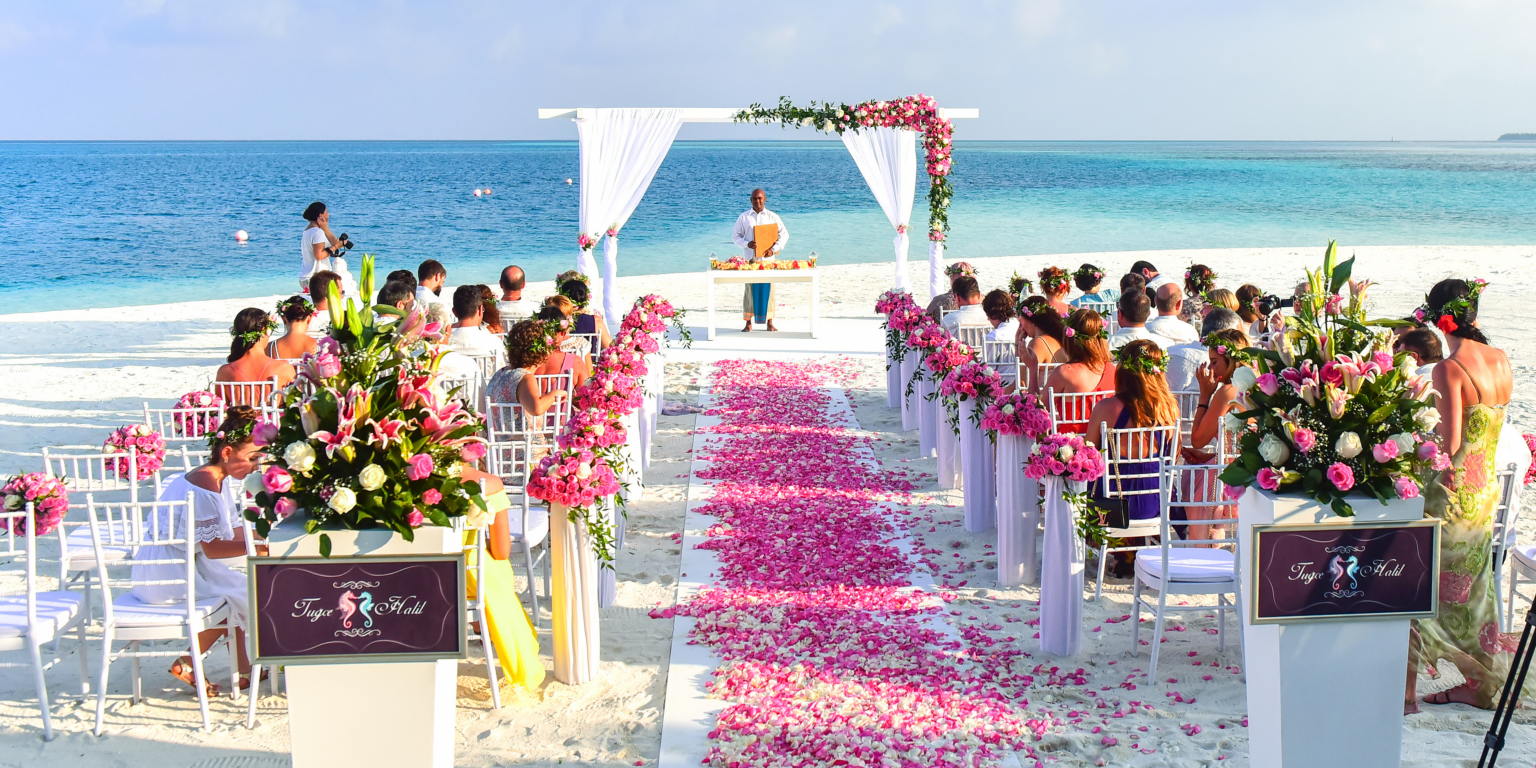 Top Tips To Planning The Perfect Beach Wedding